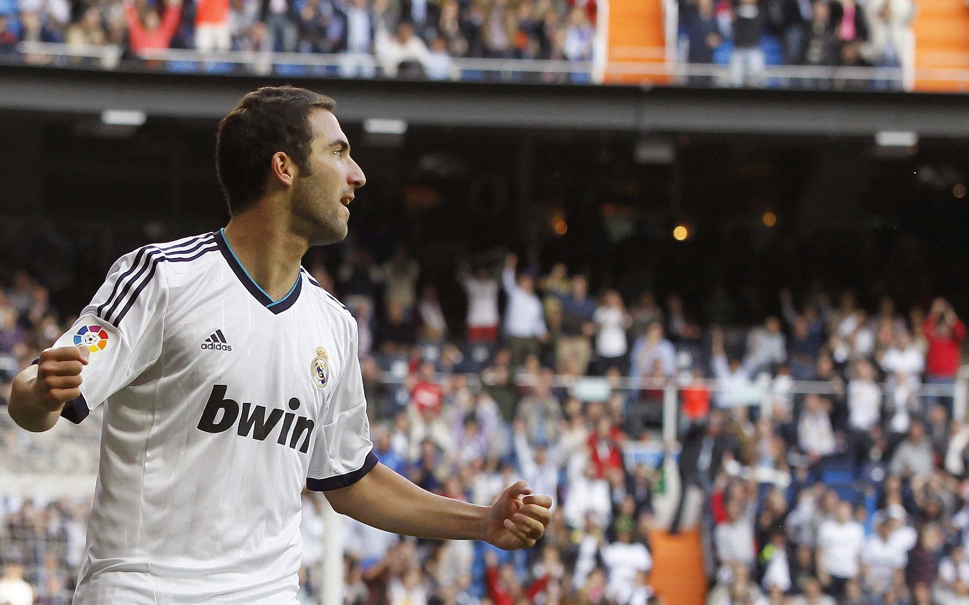 “意甲逆势突围,豪门奋力拼搏争夺荣誉”,意甲争4